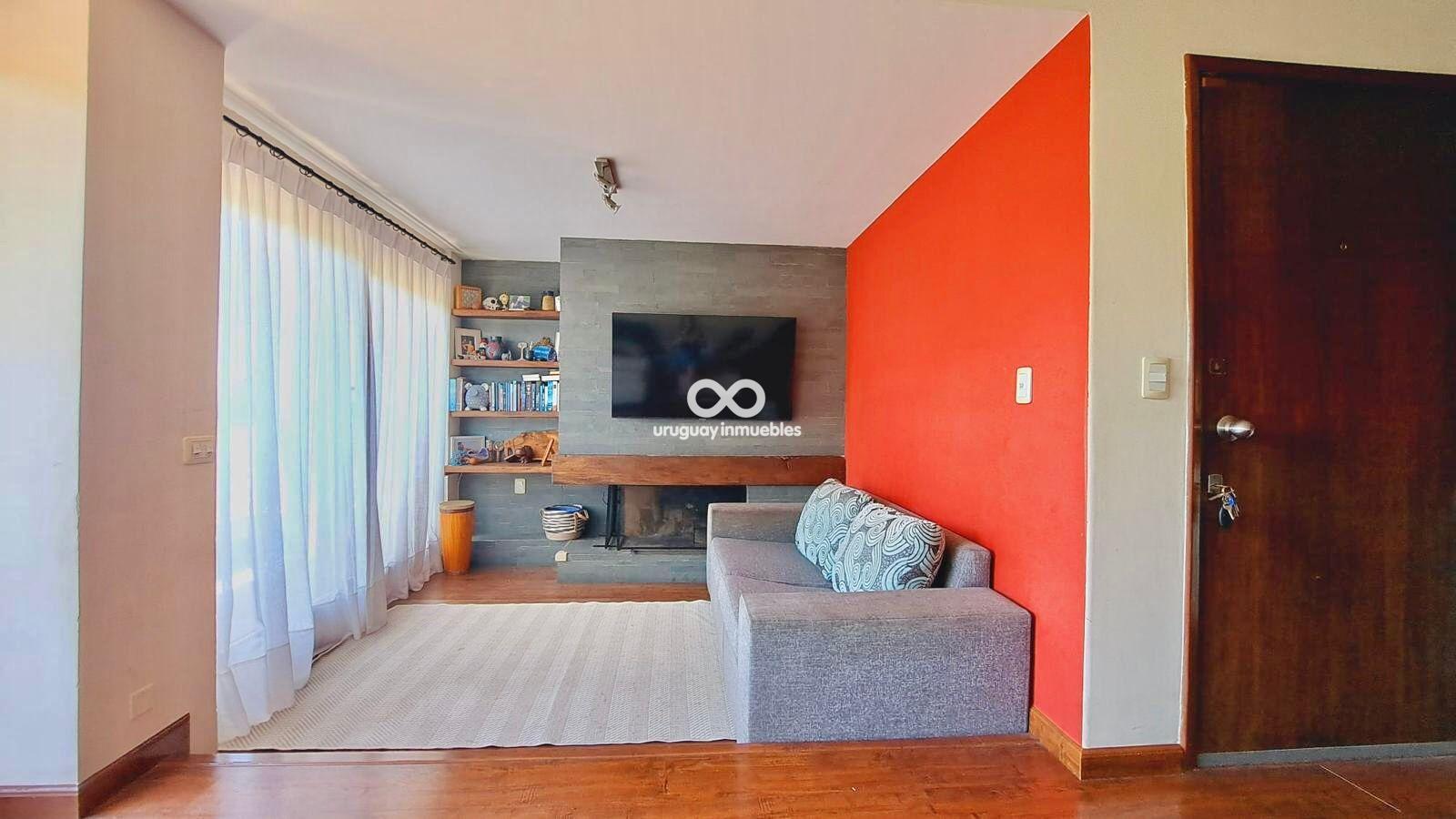 Alquiler apartamento 3 dormitorios y servicio en Villa Biarritz/Punta Carretas (Ref 375-25)